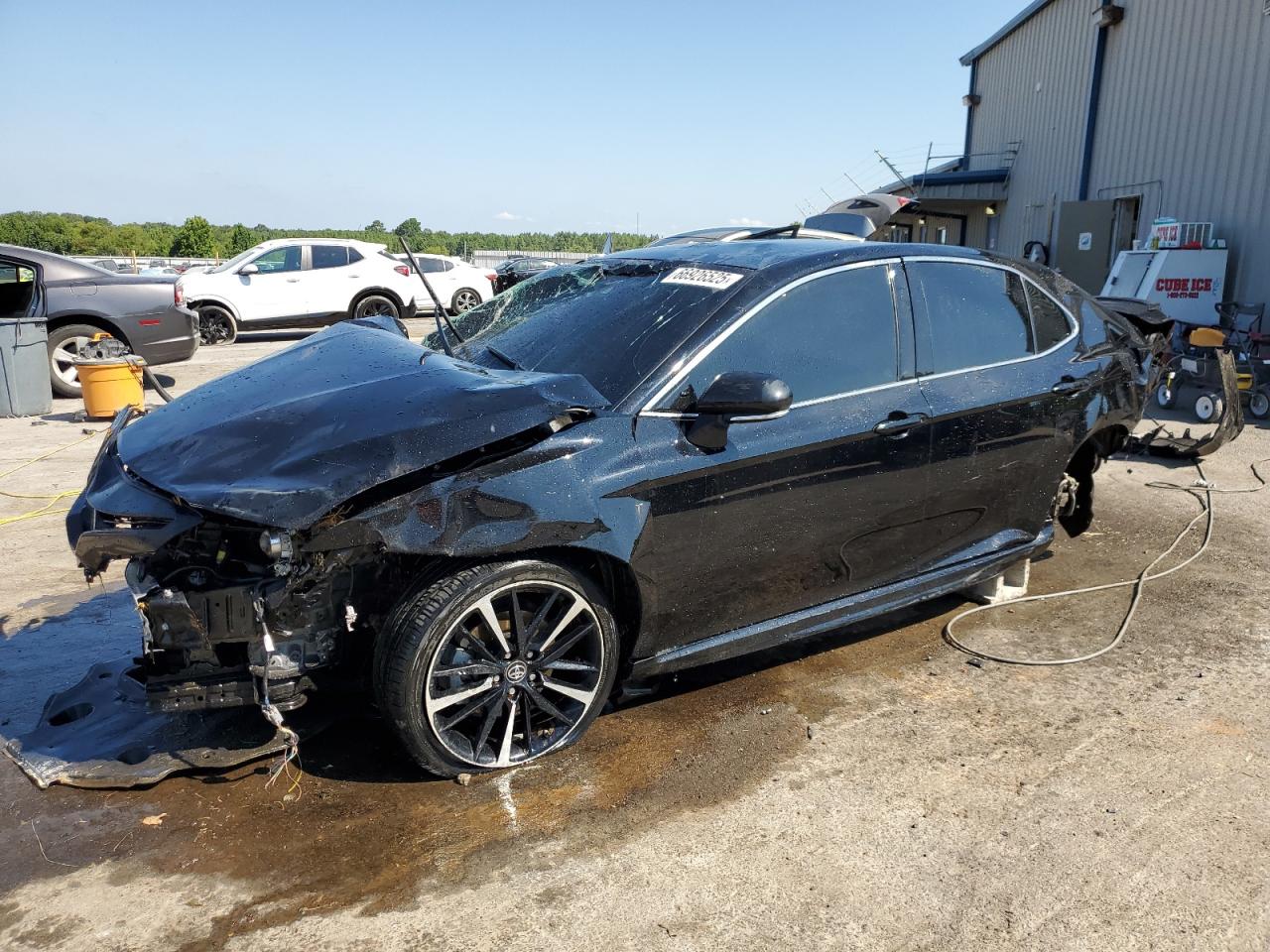 2018 TOYOTA CAMRY