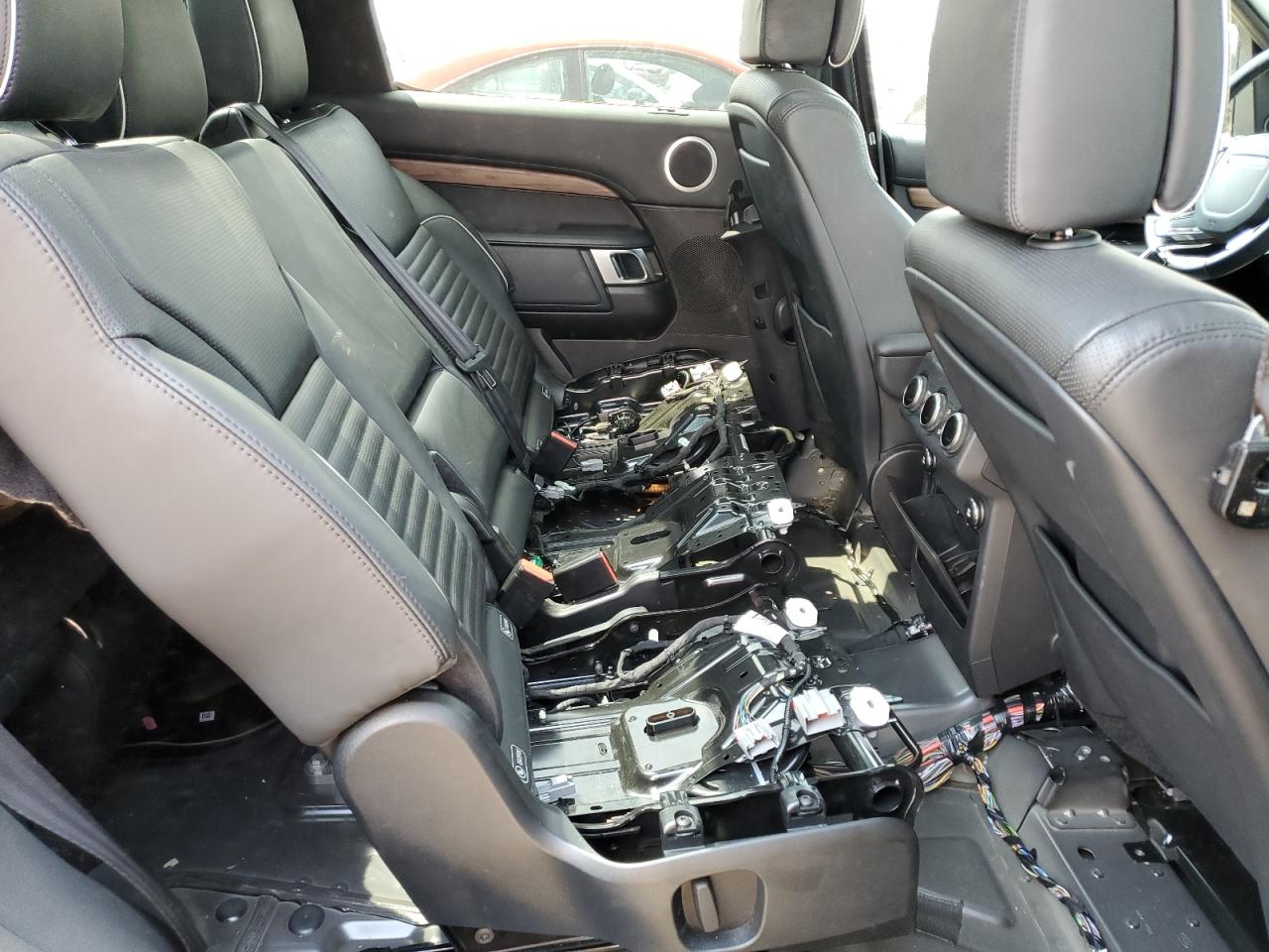 2018 LAND ROVER DISCOVERY HSE LUXURY photo 11
