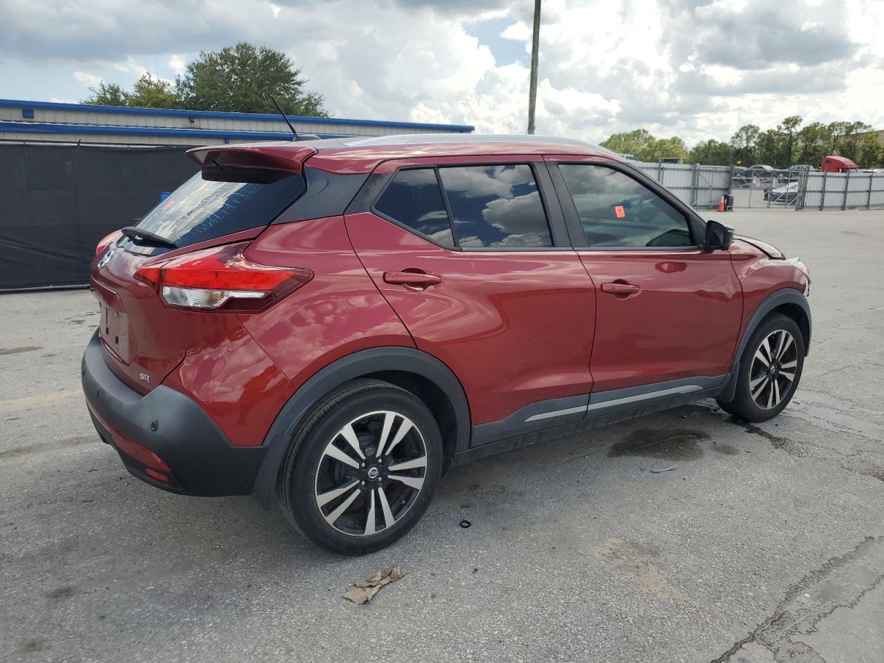2020 NISSAN KICKS SR photo 5