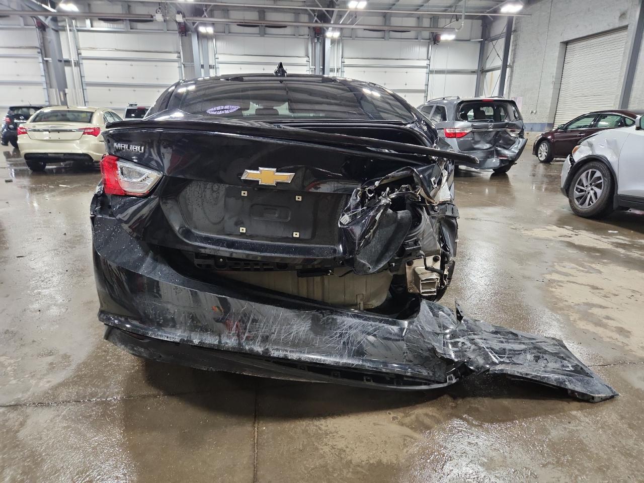 2017 CHEVROLET MALIBU LT photo 6