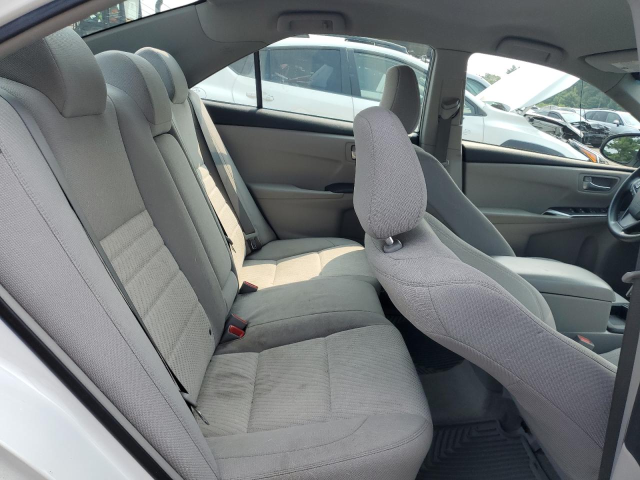 2016 TOYOTA CAMRY LE photo 37