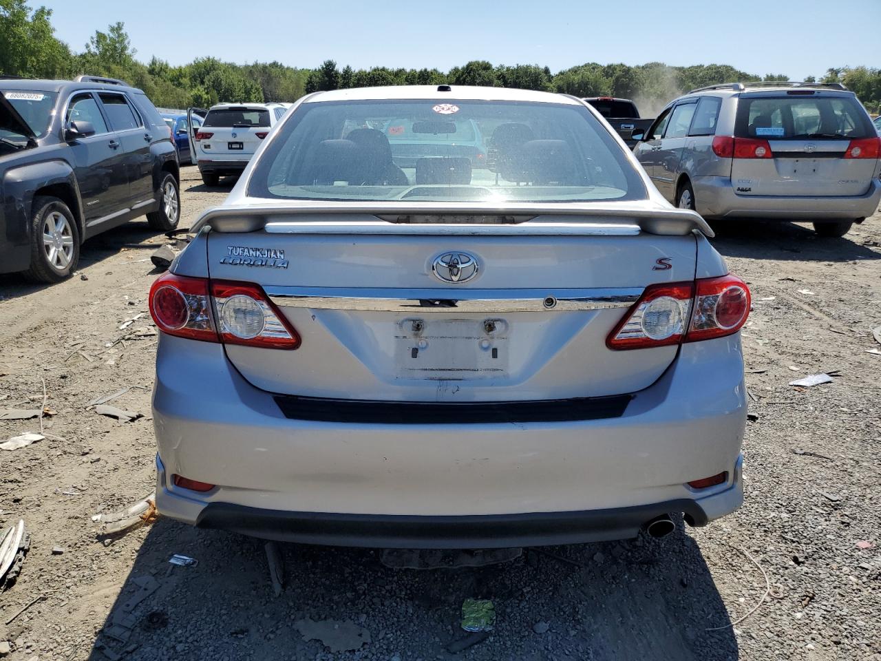 2011 TOYOTA COROLLA S photo 11