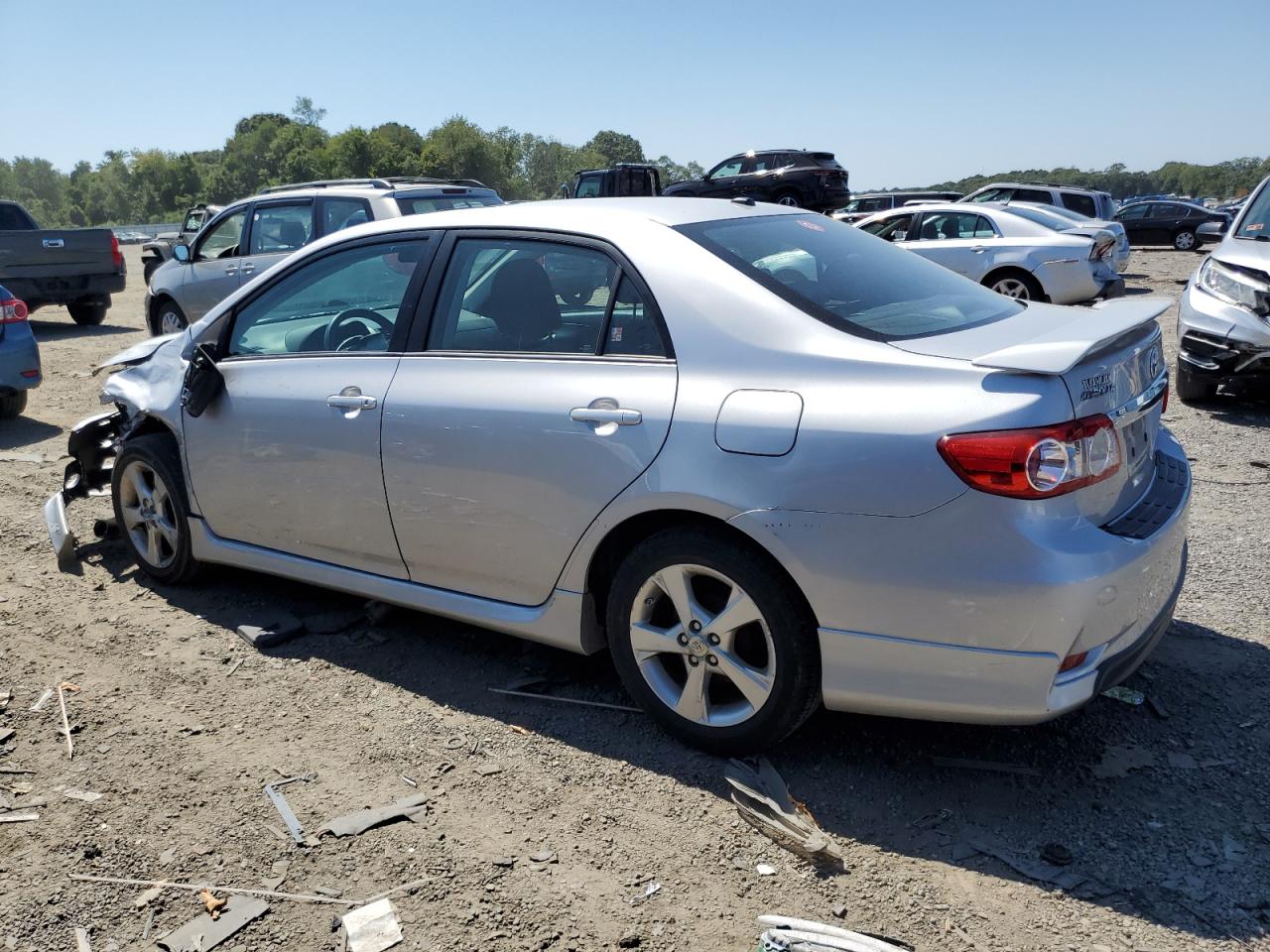 2011 TOYOTA COROLLA S photo 3
