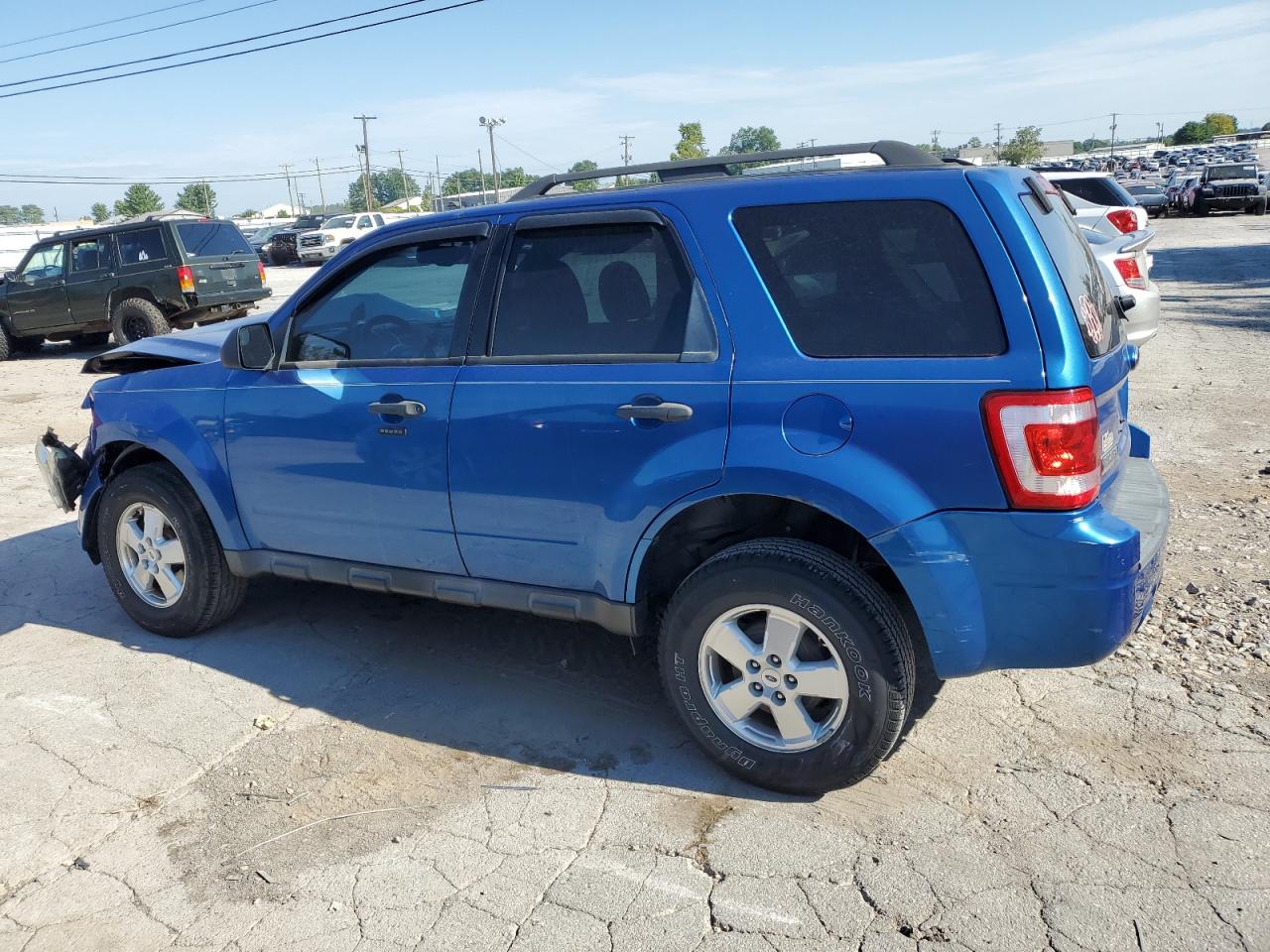 2011 FORD ESCAPE XLT photo 2