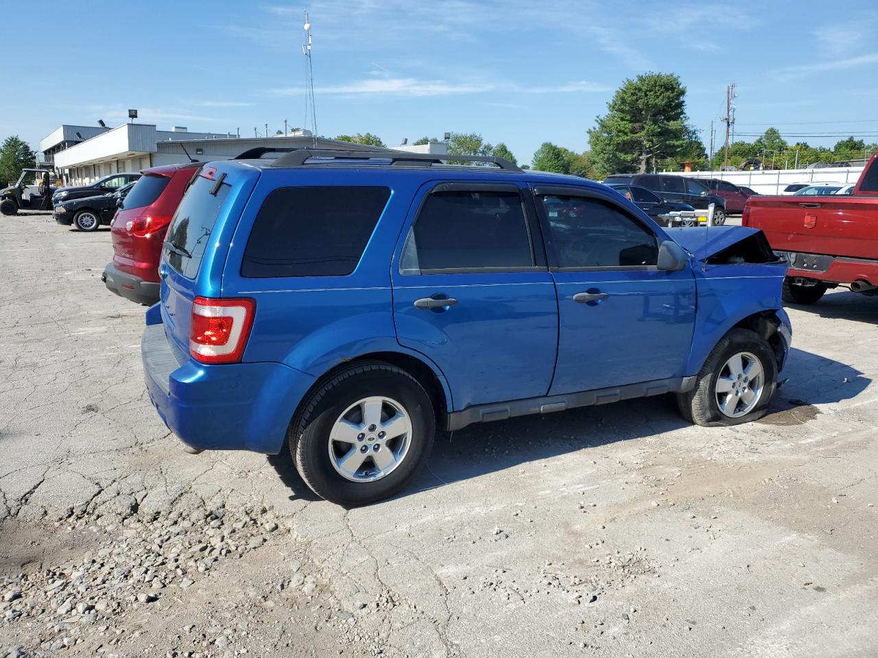 2011 FORD ESCAPE XLT photo 3