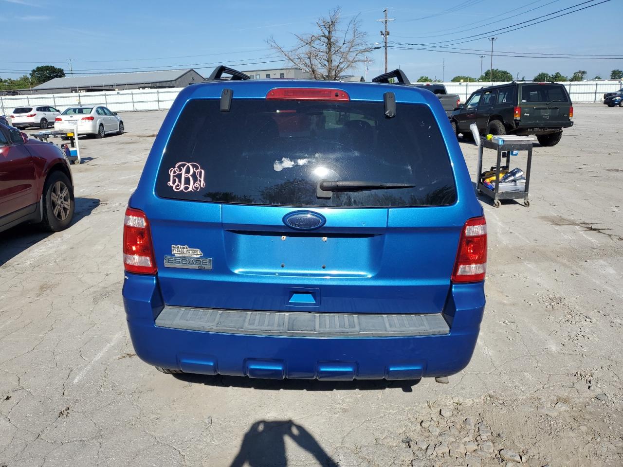 2011 FORD ESCAPE XLT photo 6