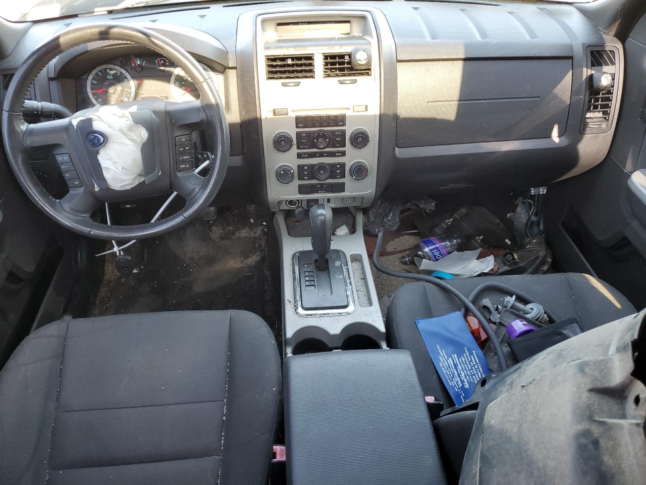 2011 FORD ESCAPE XLT photo 8