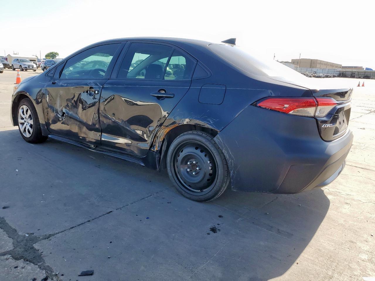 2021 TOYOTA COROLLA photo 4