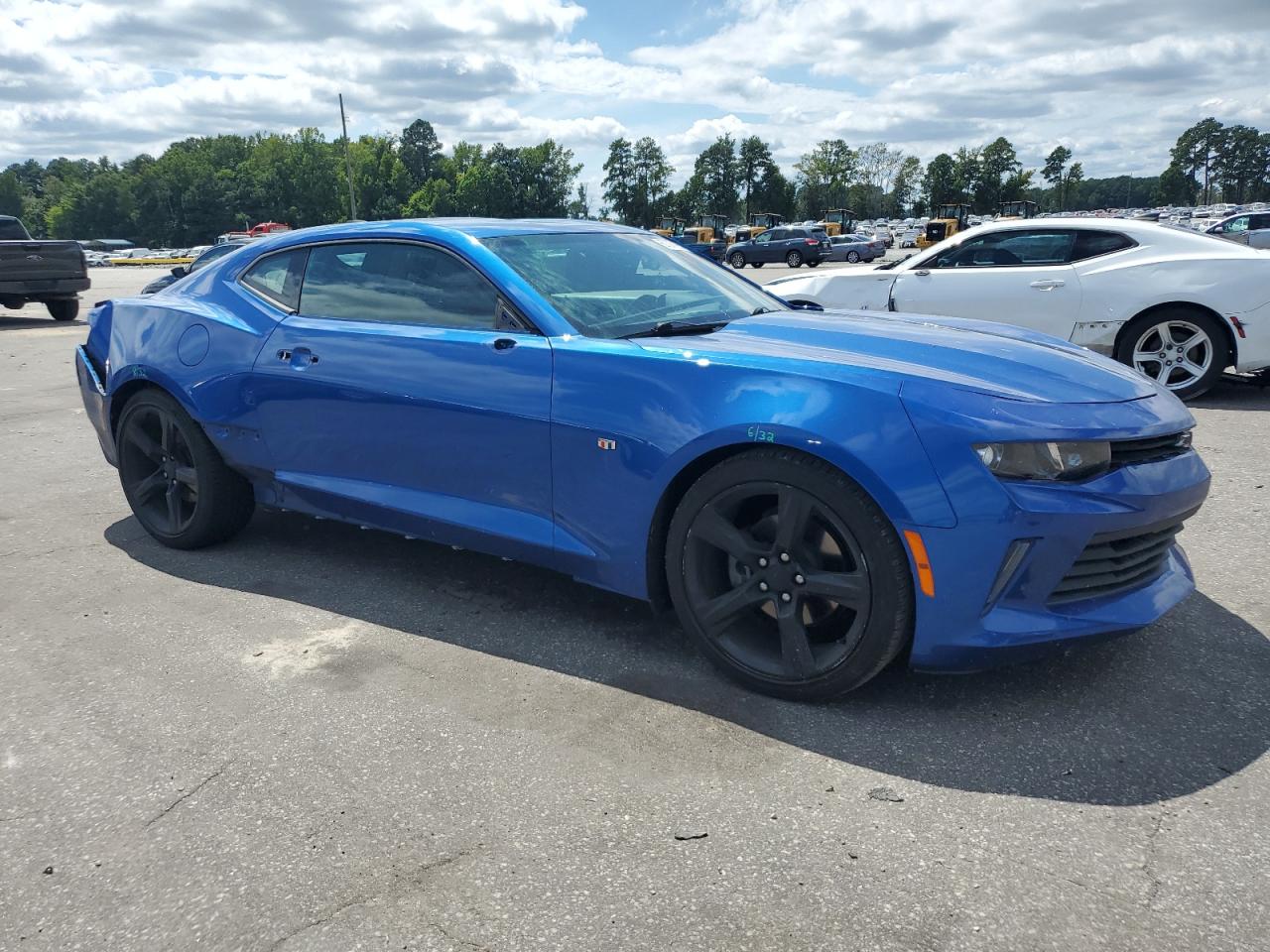2017 CHEVROLET CAMARO LT photo 7