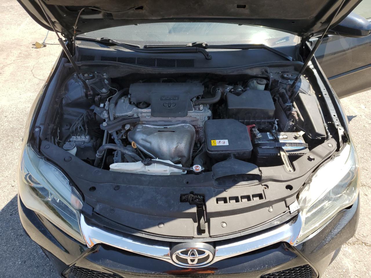 2017 TOYOTA CAMRY LE photo 11