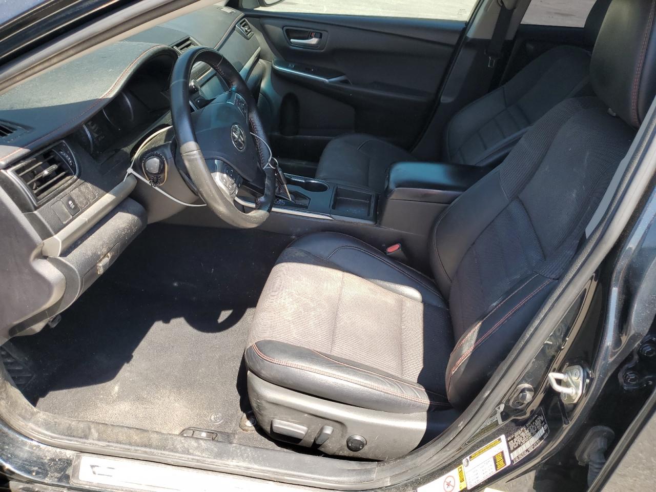 2017 TOYOTA CAMRY LE photo 7