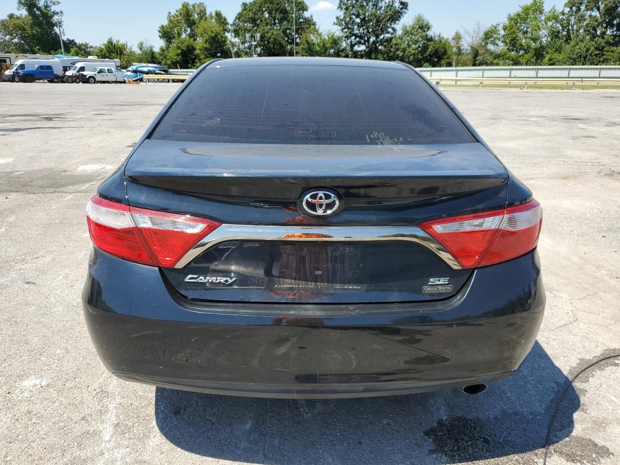 2017 TOYOTA CAMRY LE photo 6