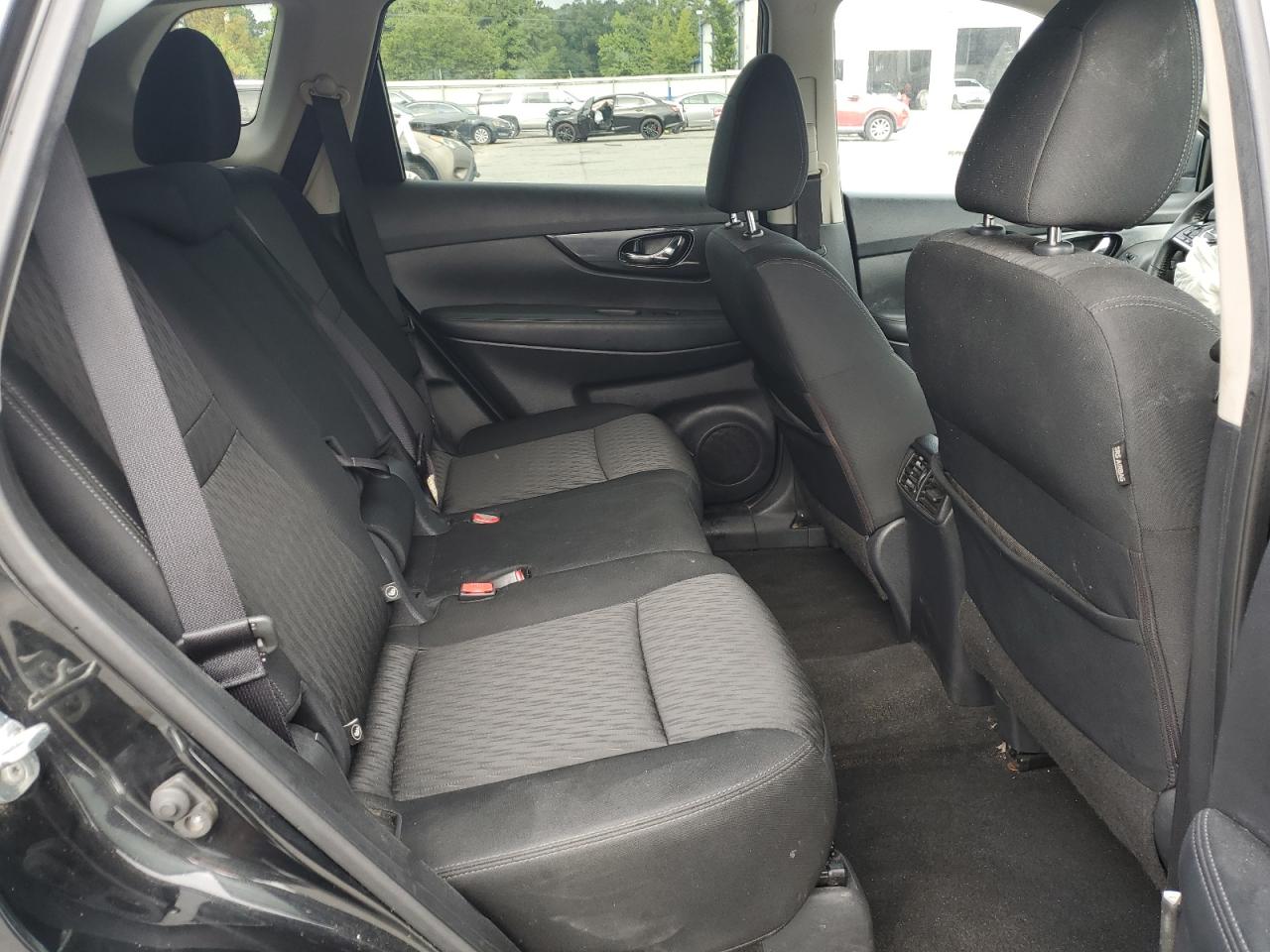 2018 NISSAN ROGUE SV photo 31