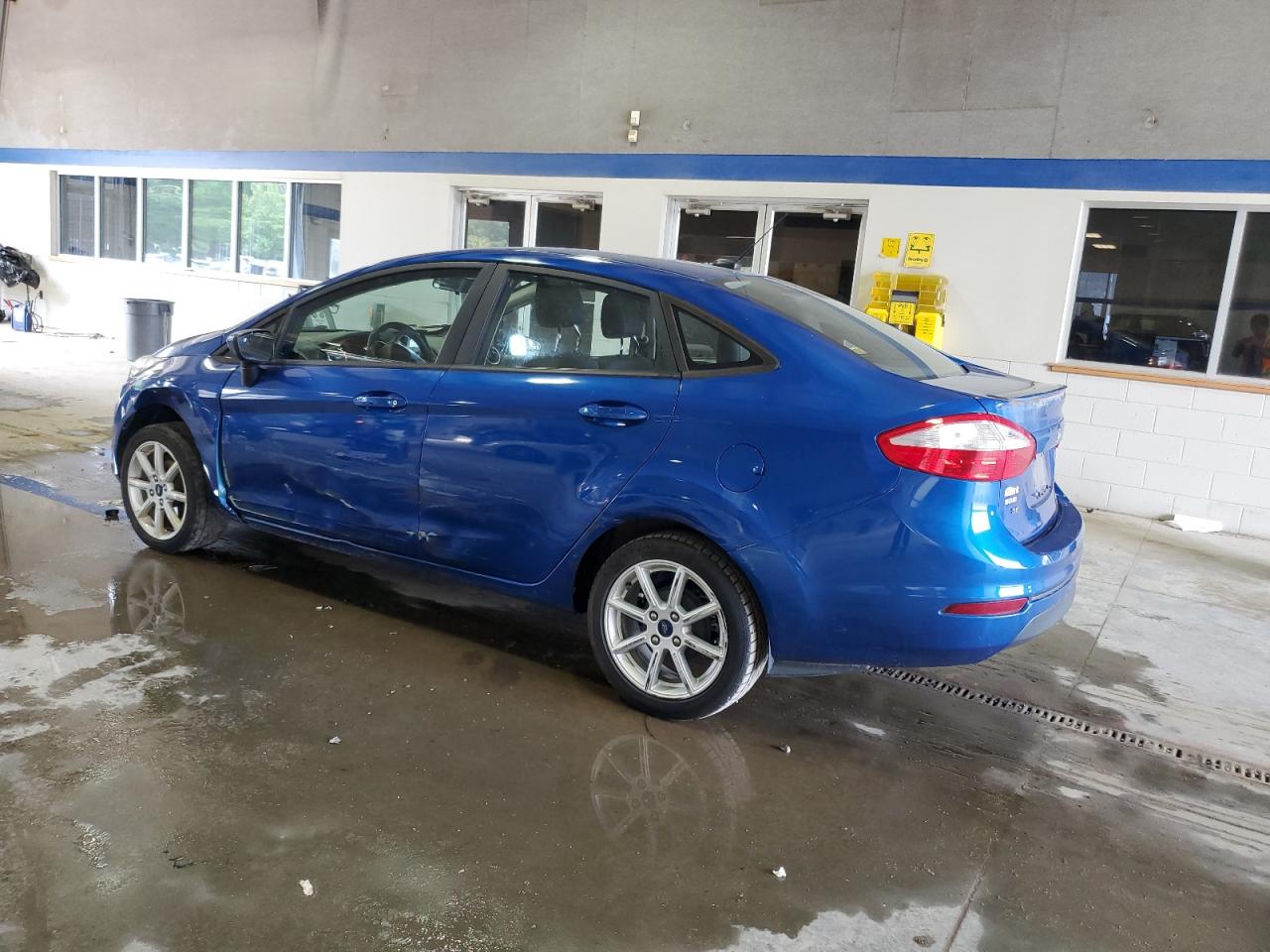 2018 FORD FIESTA SE photo 3