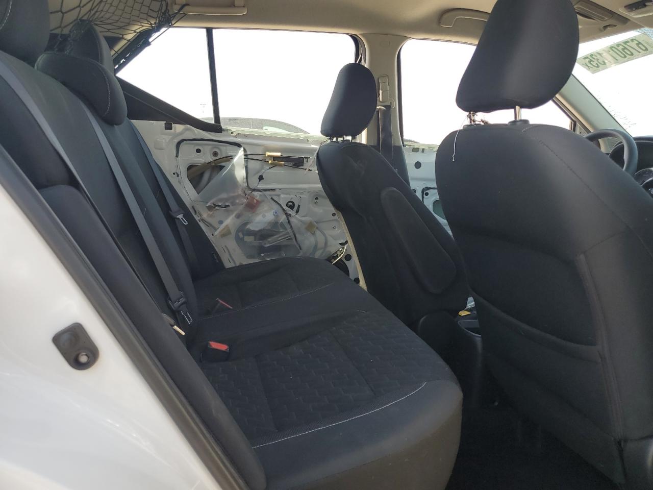2021 NISSAN KICKS S photo 11