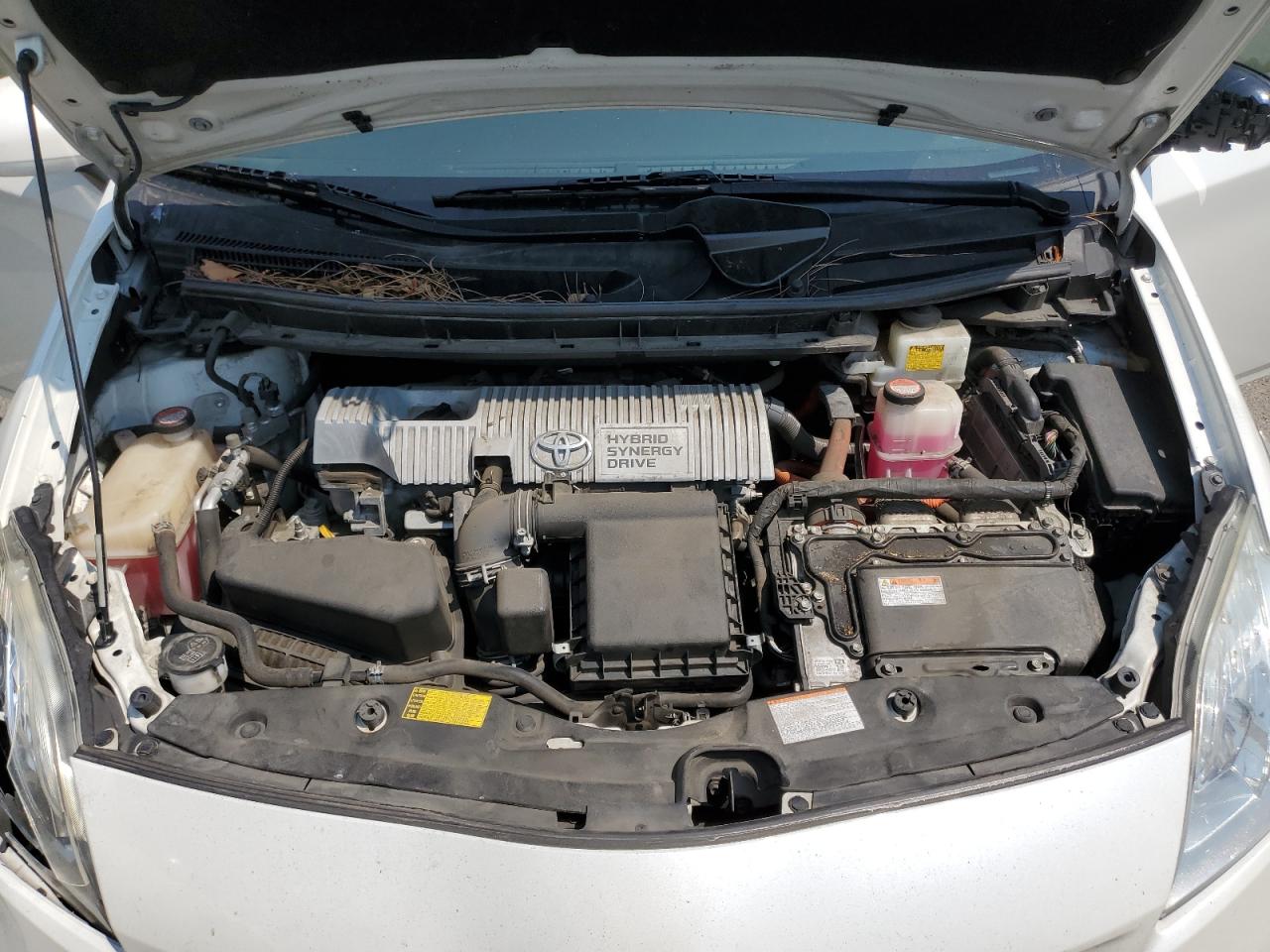 2015 TOYOTA PRIUS photo 21