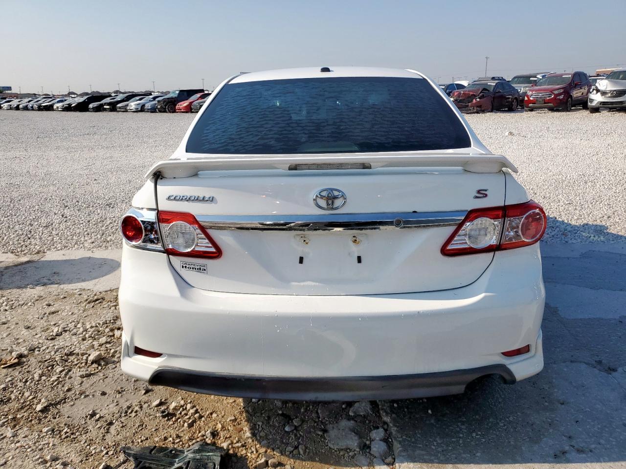 2012 TOYOTA COROLLA S photo 11