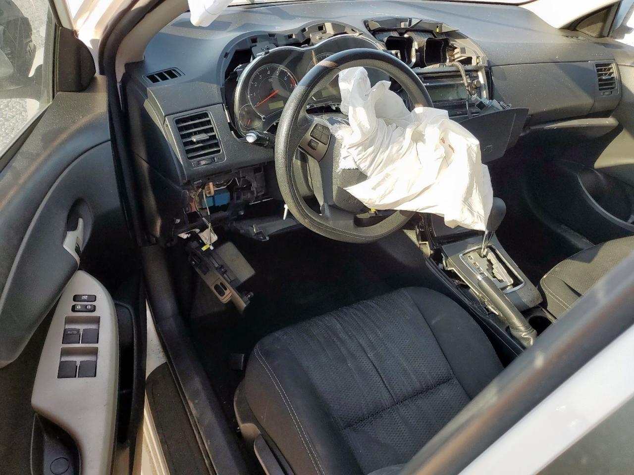 2012 TOYOTA COROLLA S photo 15