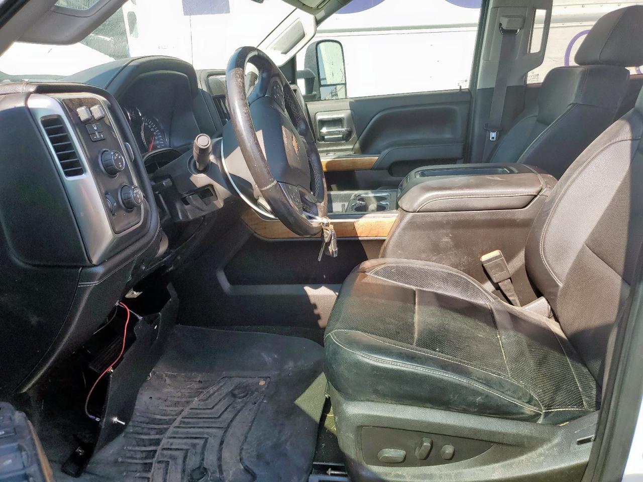 2015 CHEVROLET SILVERADO K3500 LTZ photo 19