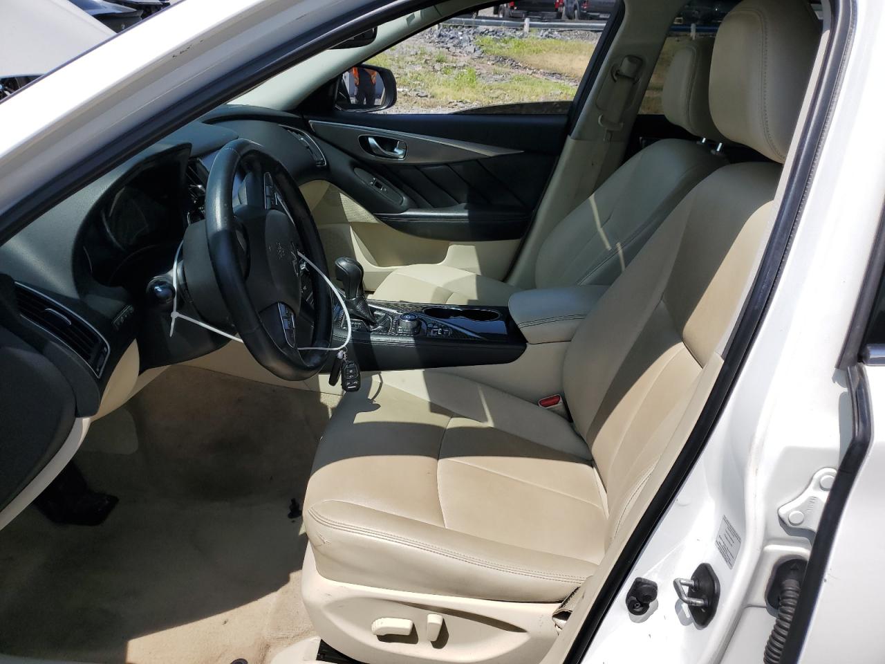 2015 INFINITI Q50 BASE photo 13