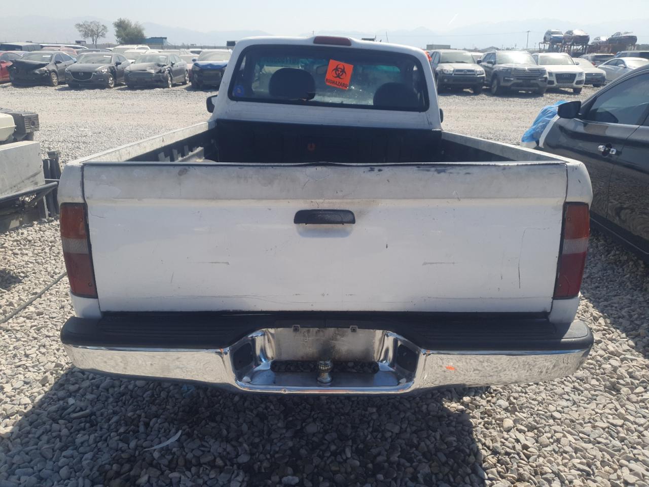 1999 TOYOTA TACOMA BASE photo 11