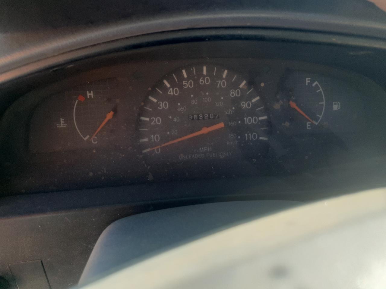 1999 TOYOTA TACOMA BASE photo 17