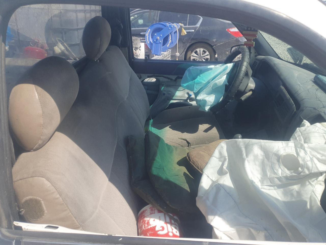 1999 TOYOTA TACOMA BASE photo 19