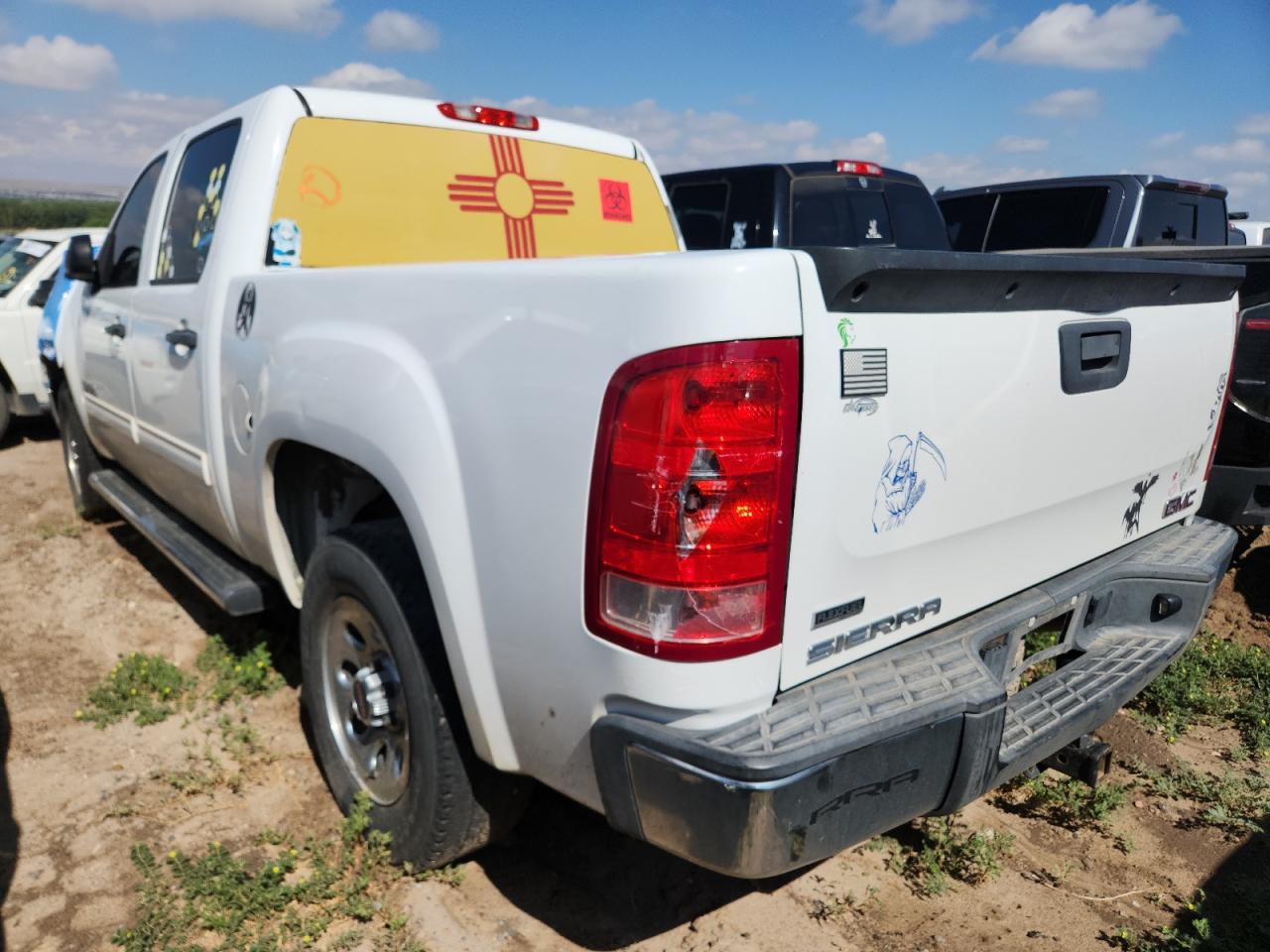 2012 GMC SIERRA C1500 SL photo 2