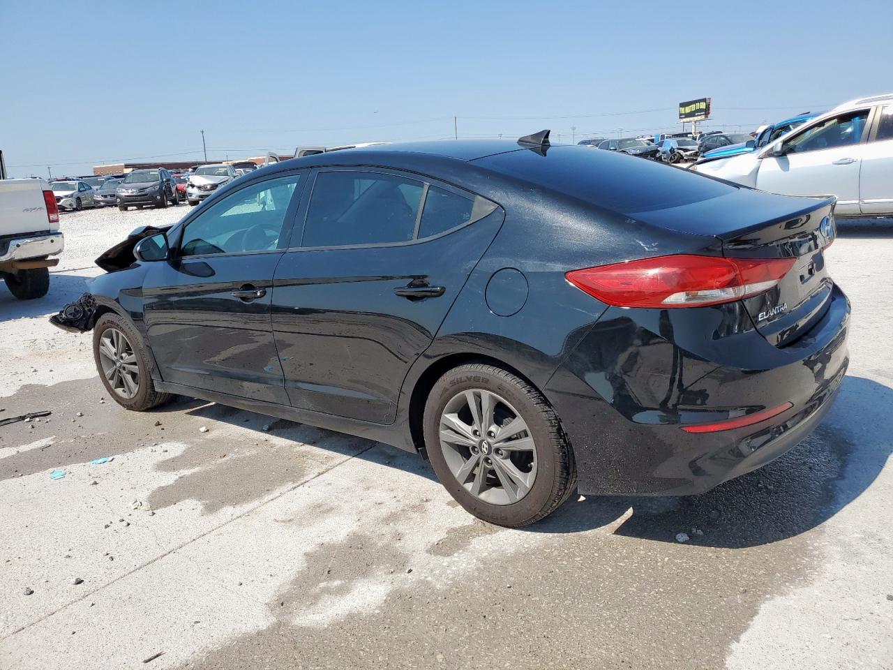 2017 HYUNDAI ELANTRA SE photo 4