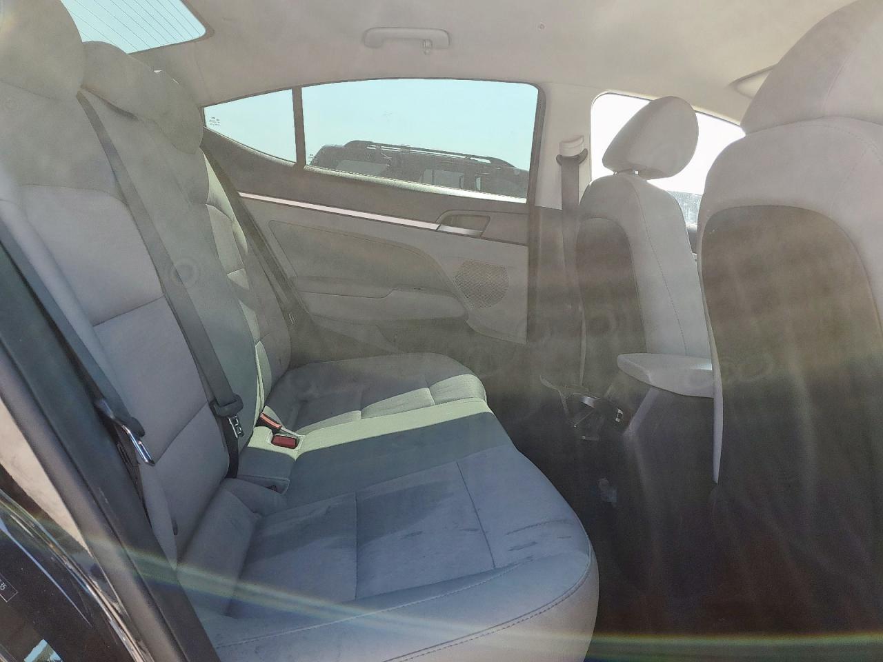 2017 HYUNDAI ELANTRA SE photo 28