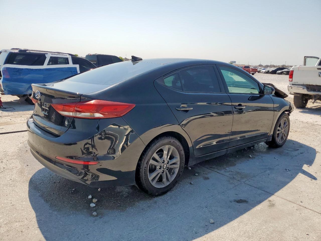 2017 HYUNDAI ELANTRA SE photo 7