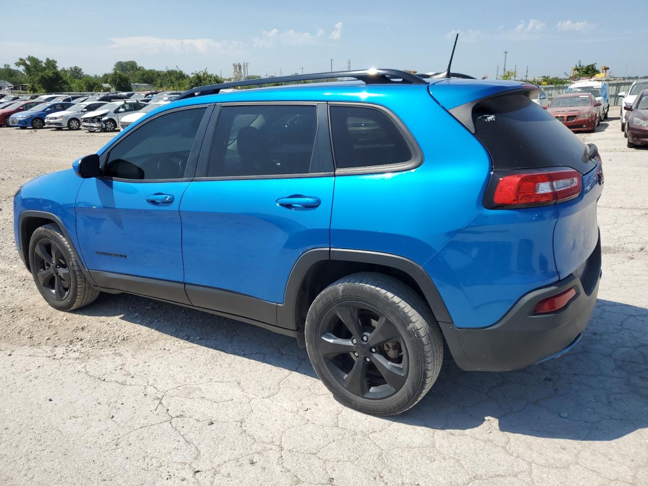 2018 JEEP CHEROKEE LATITUDE photo 4
