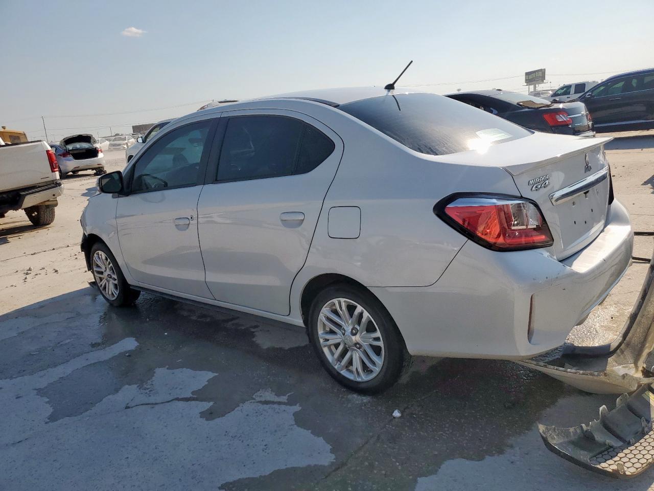 2023 MITSUBISHI MIRAGE G4 SE photo 3