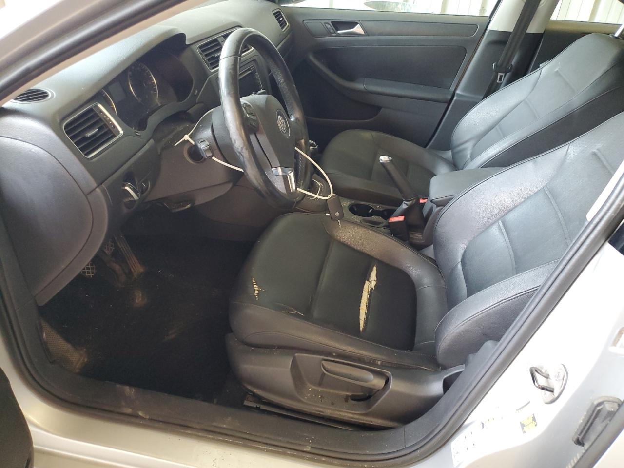 2012 VOLKSWAGEN JETTA SE photo 19