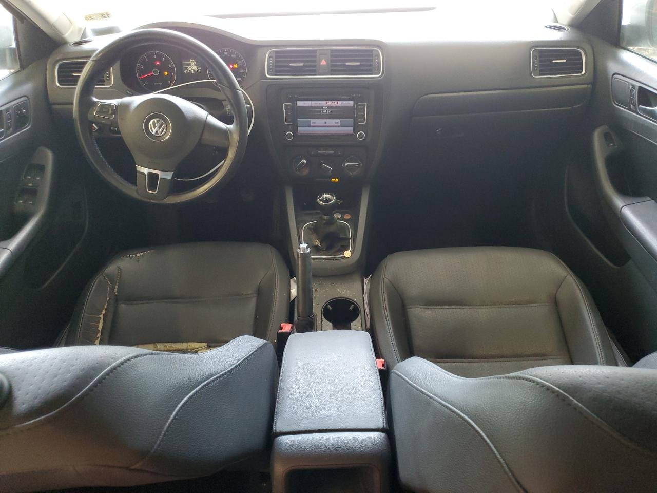2012 VOLKSWAGEN JETTA SE photo 22