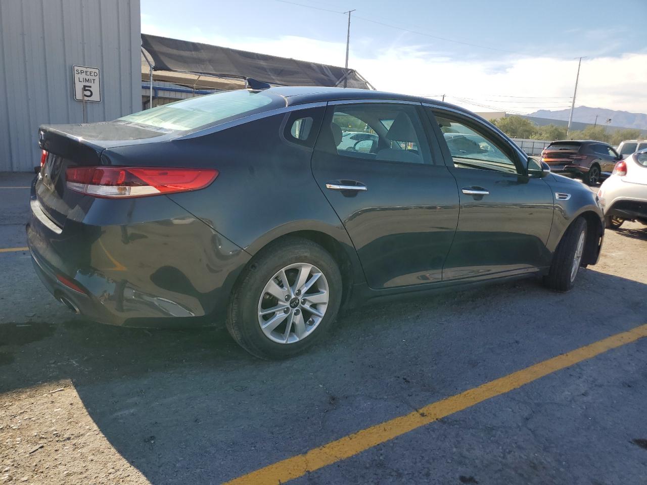 2016 KIA OPTIMA LX photo 3