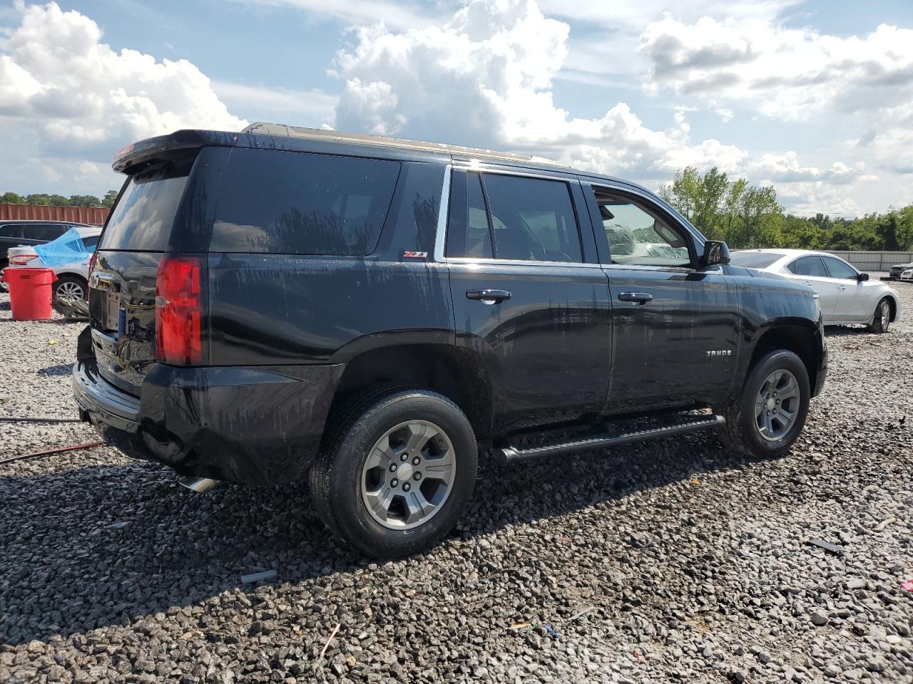 2017 CHEVROLET TAHOE K1500 LT photo 5