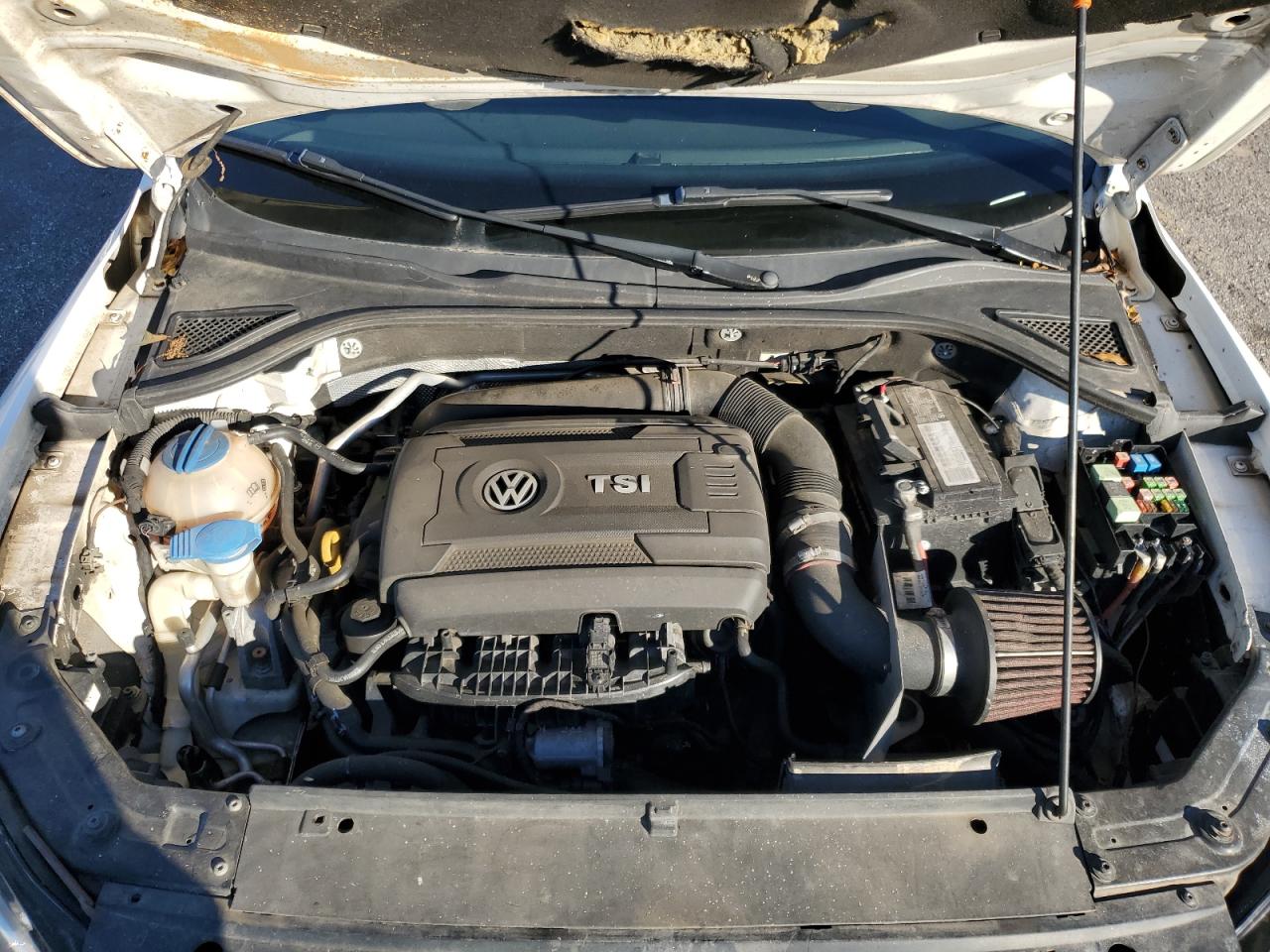 2015 VOLKSWAGEN PASSAT S photo 21