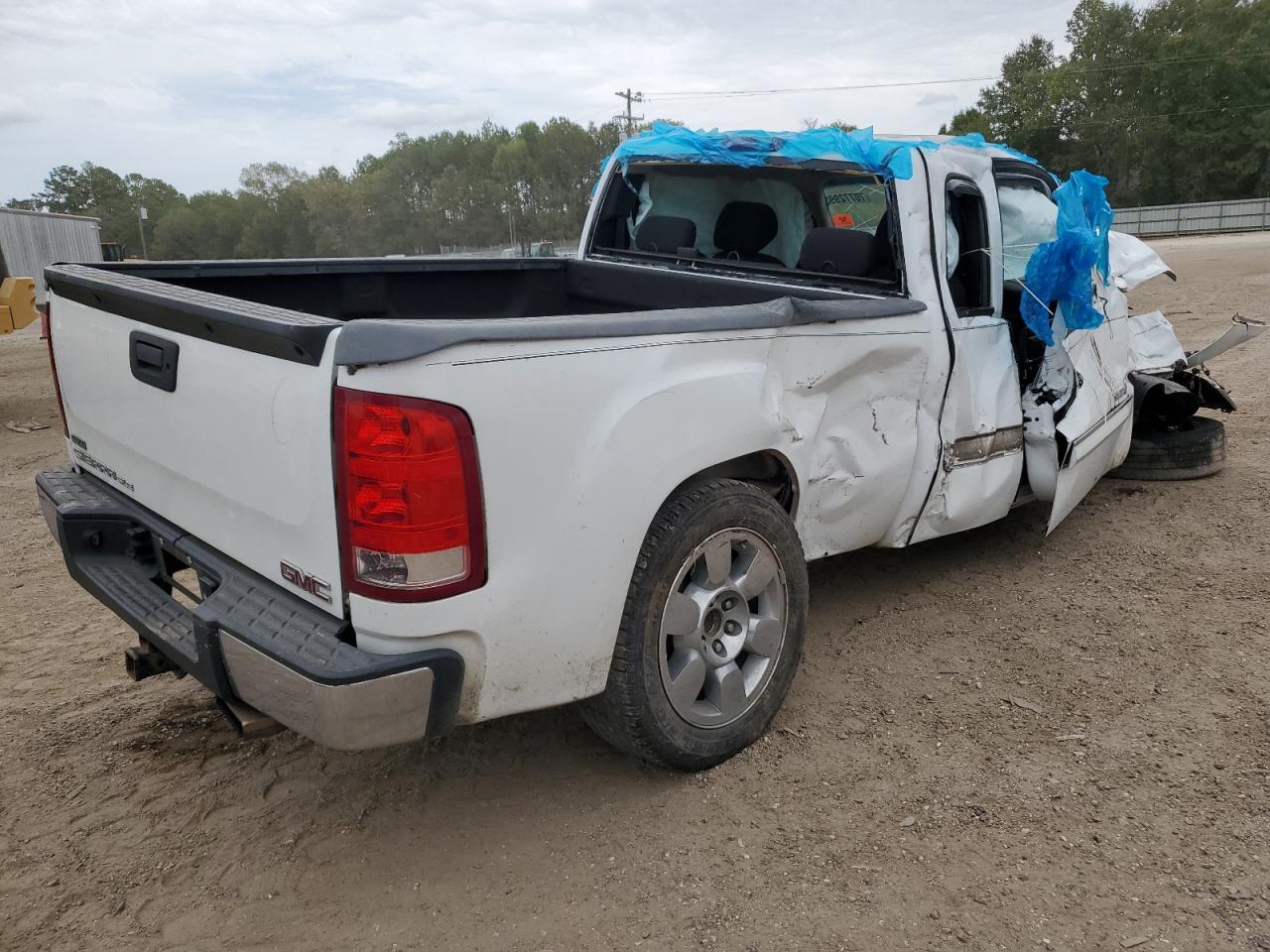 2011 GMC SIERRA C1500 SLE photo 3