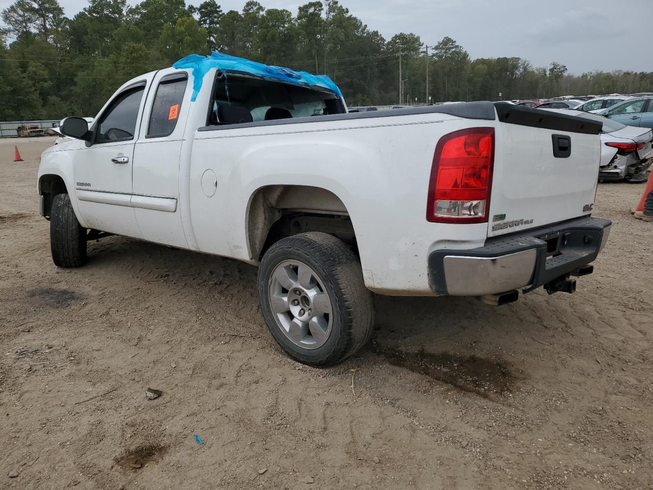 2011 GMC SIERRA C1500 SLE photo 2