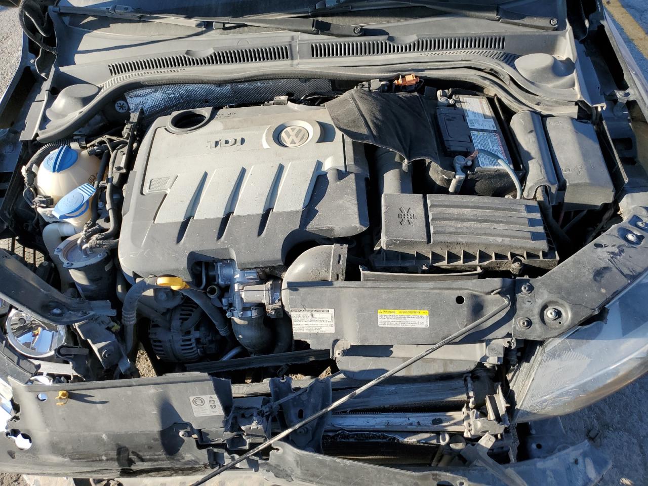 2014 VOLKSWAGEN JETTA TDI photo 11