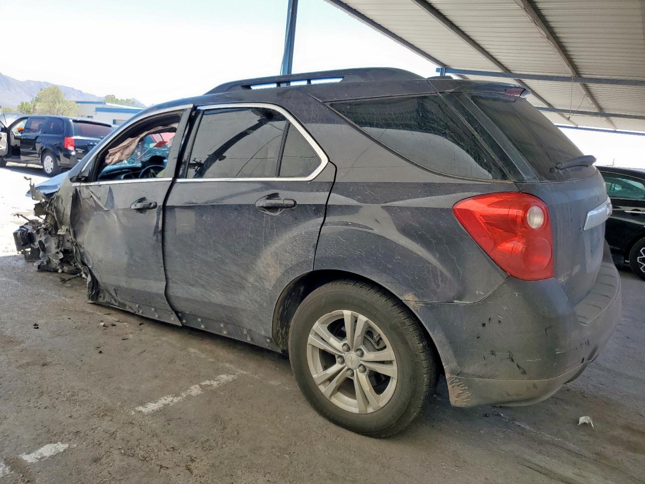 2015 CHEVROLET EQUINOX LT photo 2