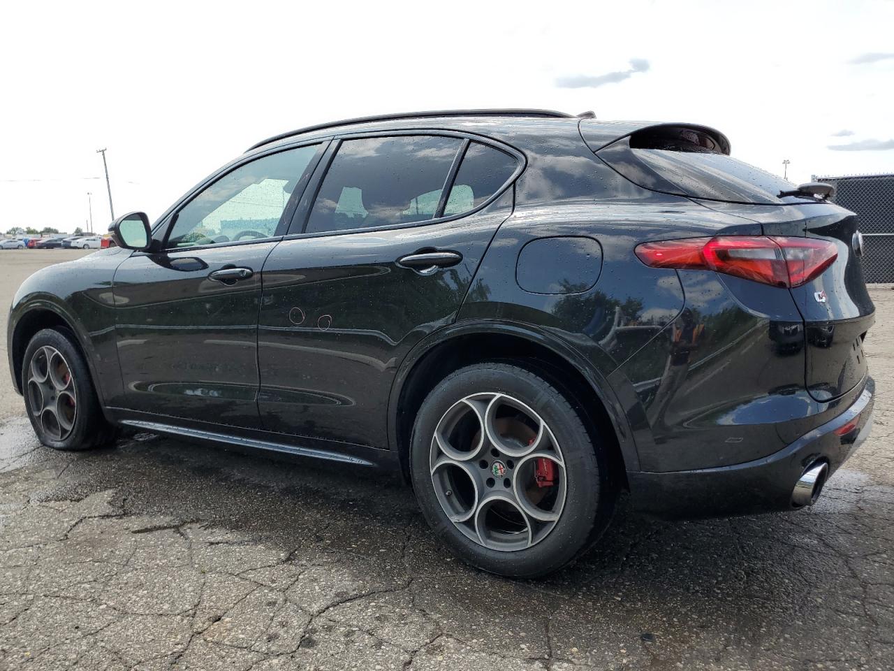 2020 ALFA ROMEO STELVIO photo 4