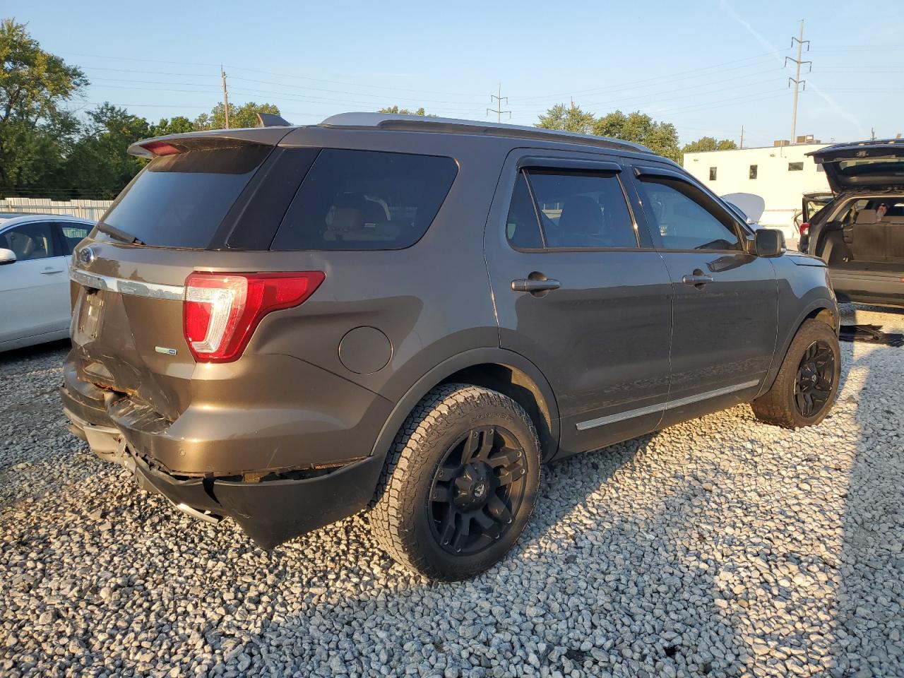 2016 FORD EXPLORER XLT photo 7