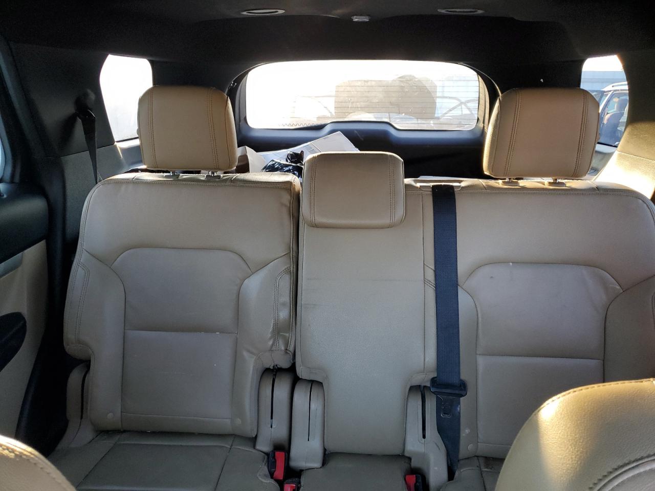 2016 FORD EXPLORER XLT photo 28