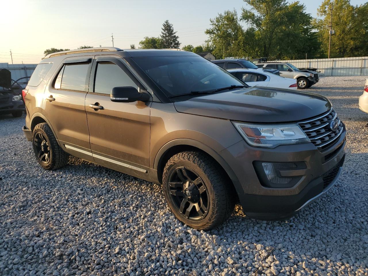 2016 FORD EXPLORER XLT photo 10