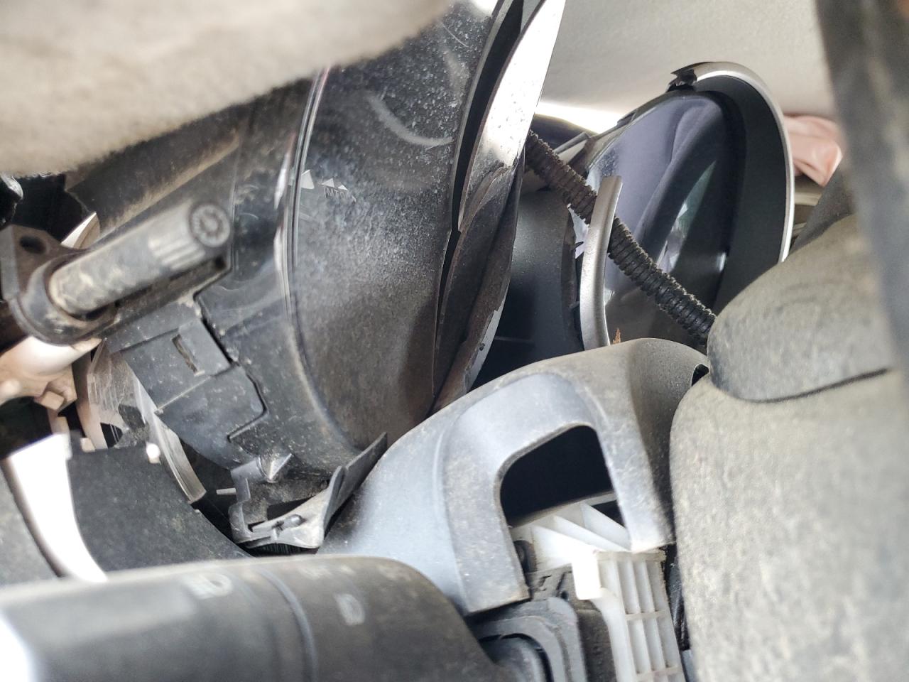2010 MAZDA 3 S photo 25