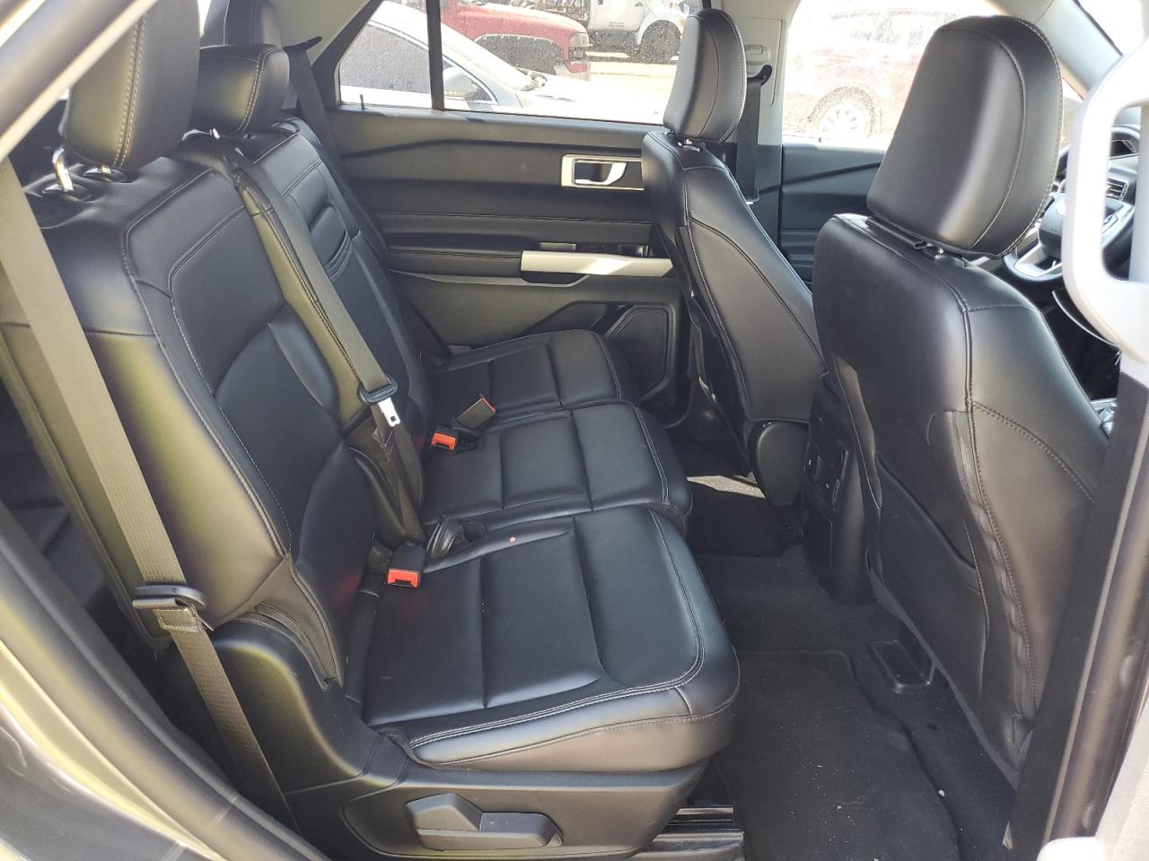 2023 FORD EXPLORER XLT photo 21