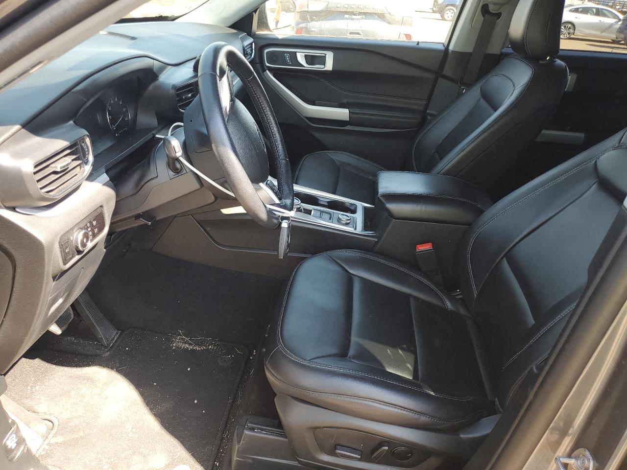 2023 FORD EXPLORER XLT photo 13