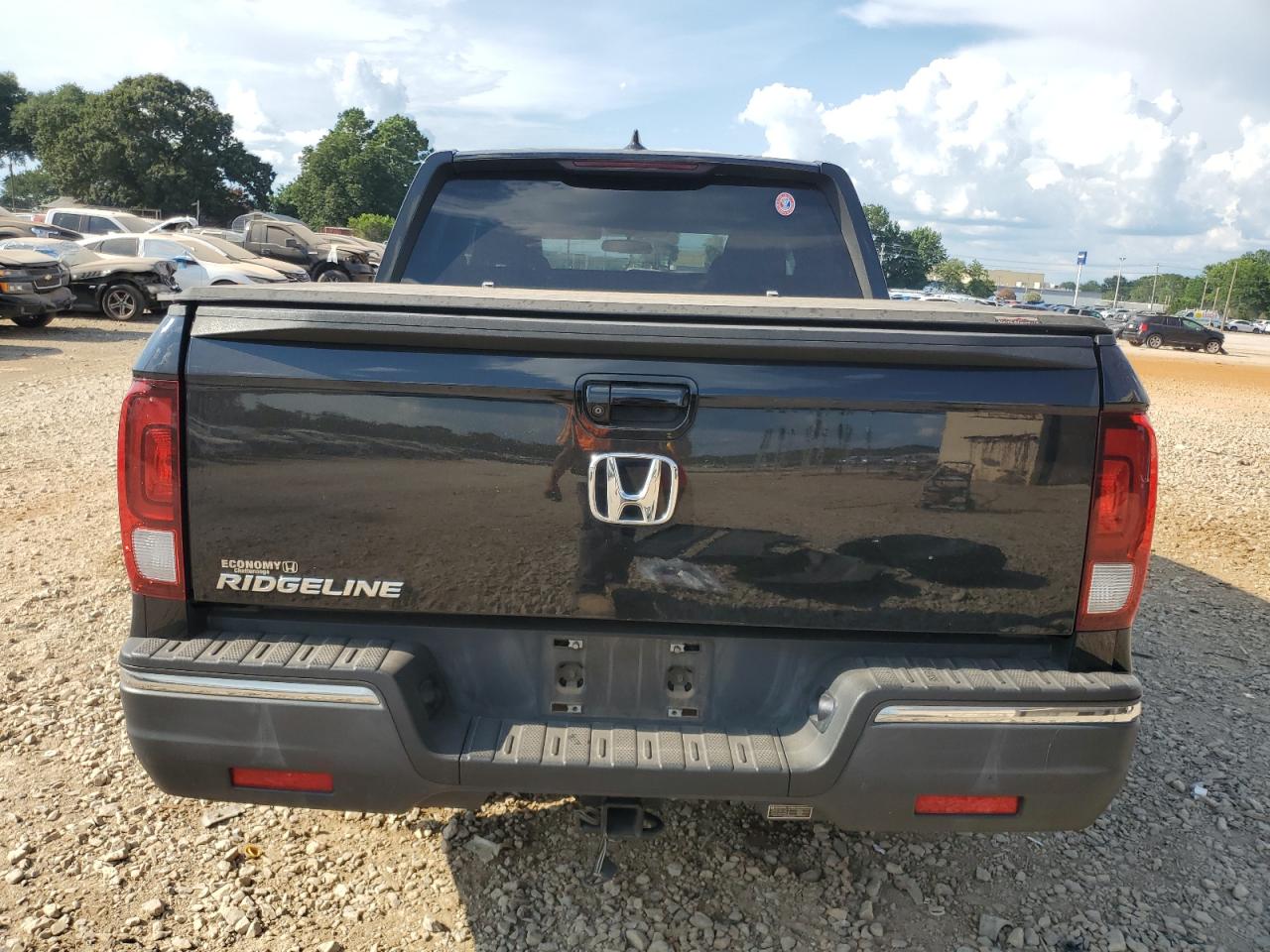 2019 HONDA RIDGELINE SPORT photo 16
